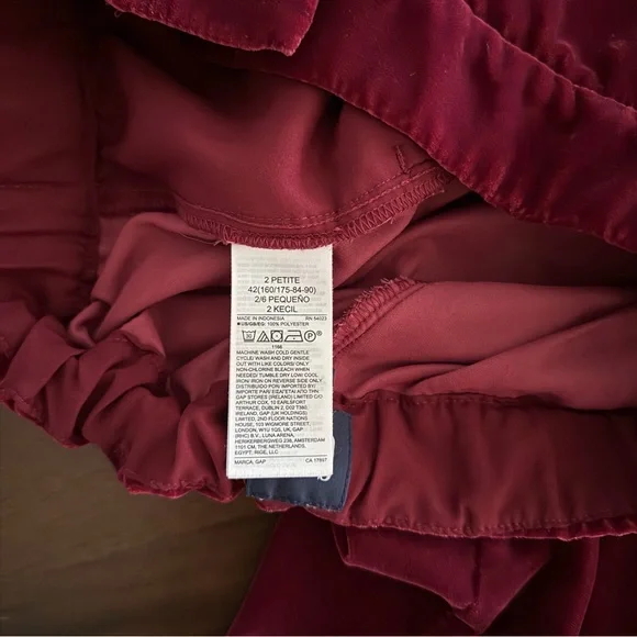 GAP Recycled High Rise Velvet Pant (Petite) - Picture 13 of 14
